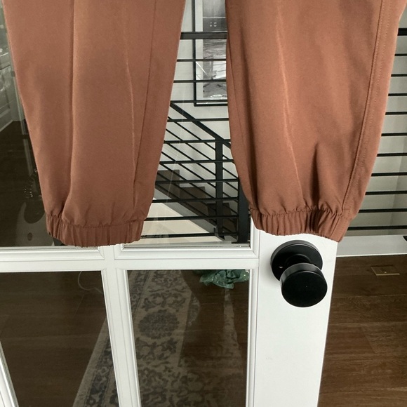 Old Navy Stretch Tech Joggers Pants Brown Taupe Size S - Picture 4 of 8